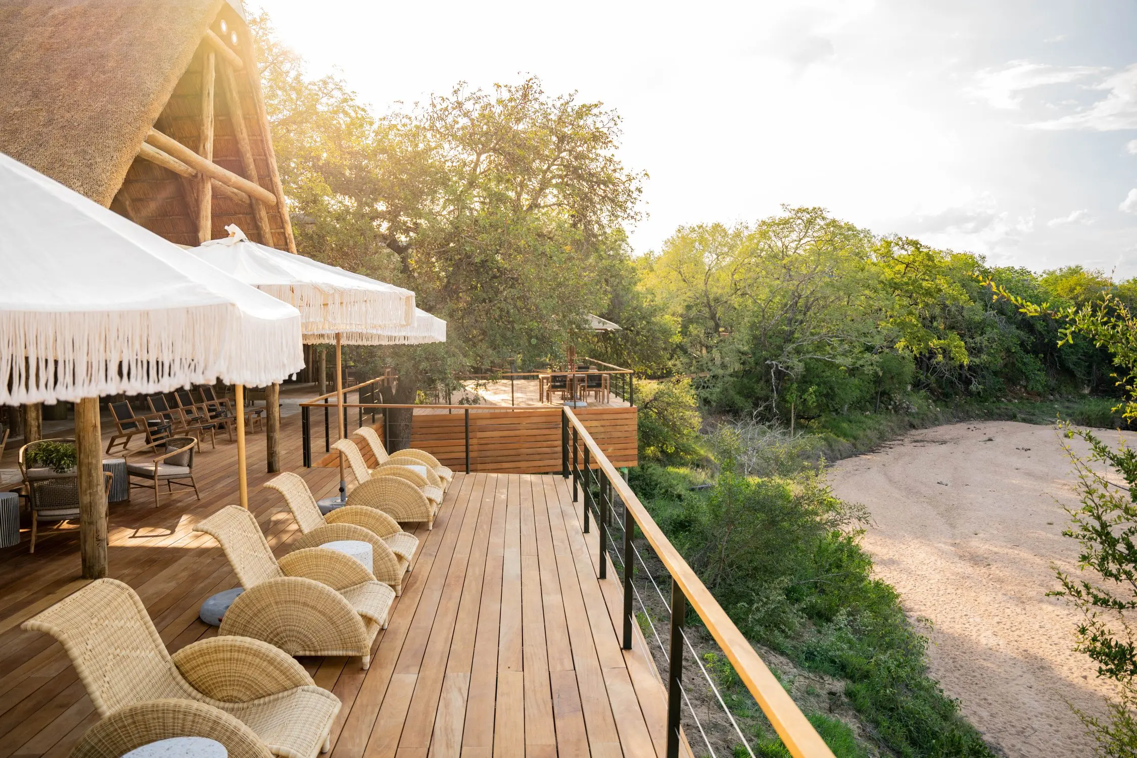 Unique Safaris Thornybush Game Lodge 10