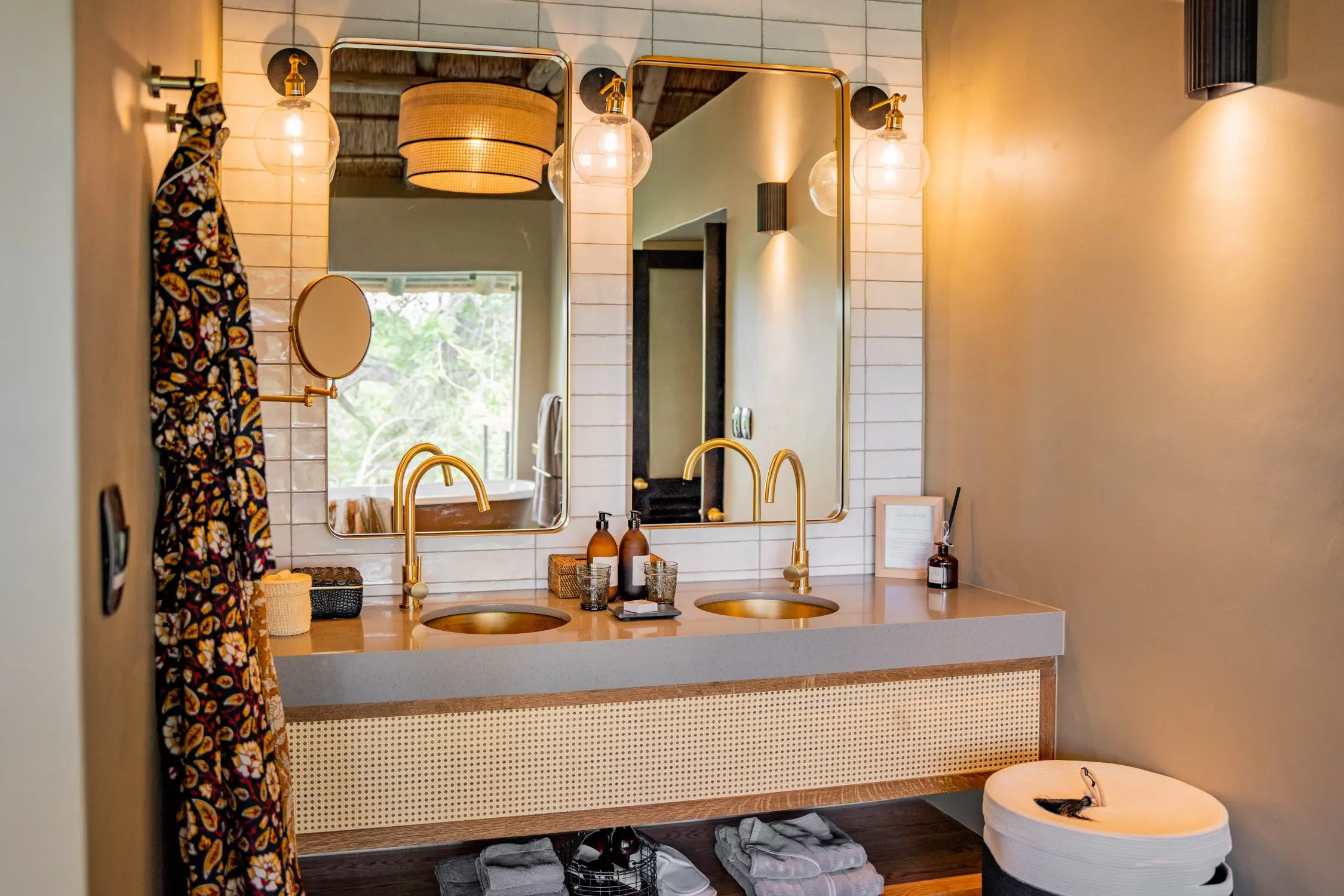 Unique Safaris Thornybush Game Lodge 16
