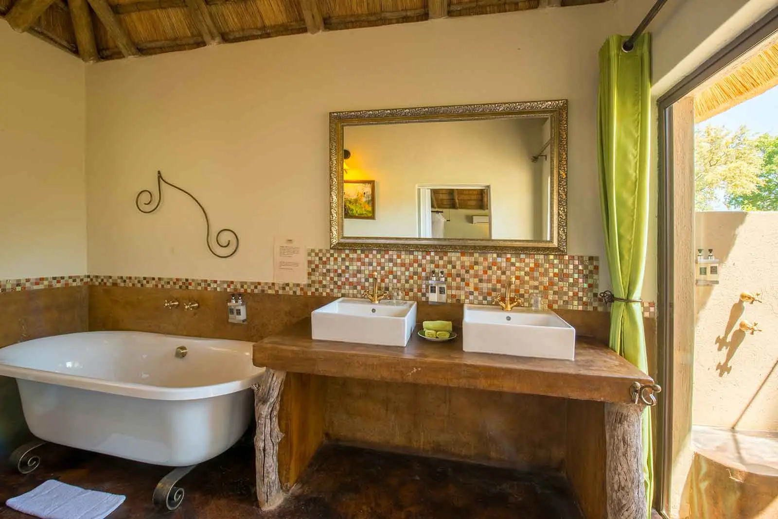 Unique Safaris Umkumbe Safari Lodge 19