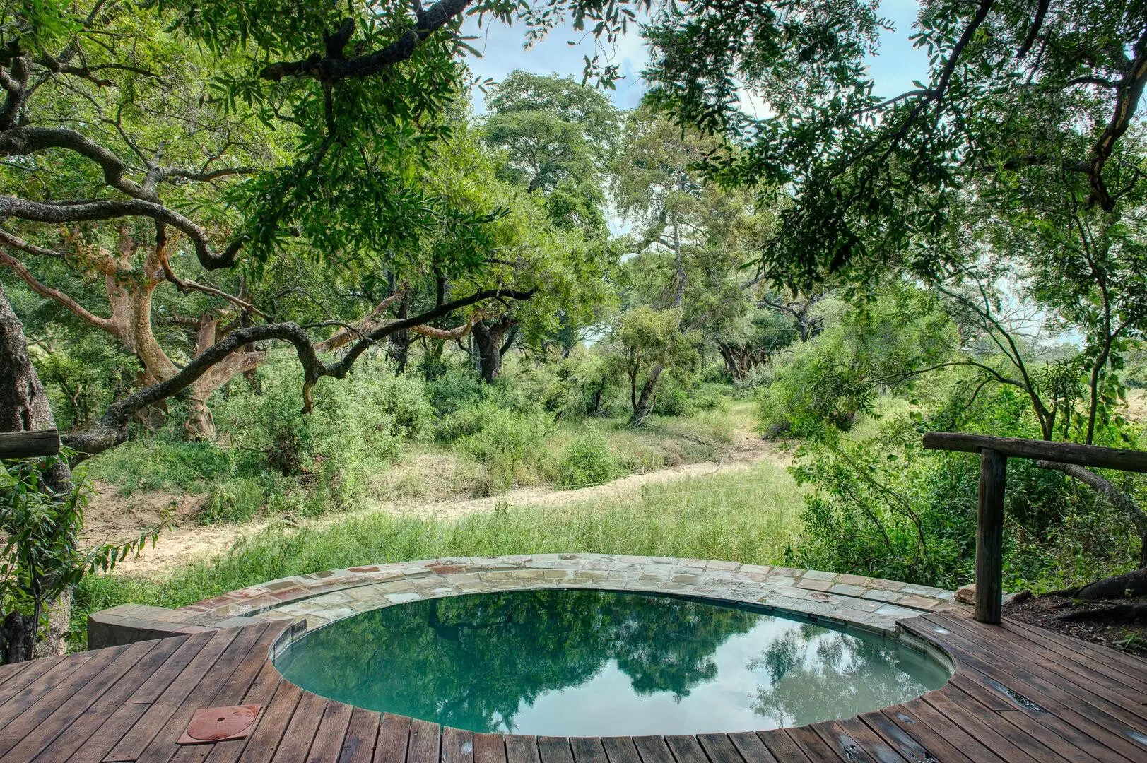 Unique Safaris Tintswalo Safari Lodge 4
