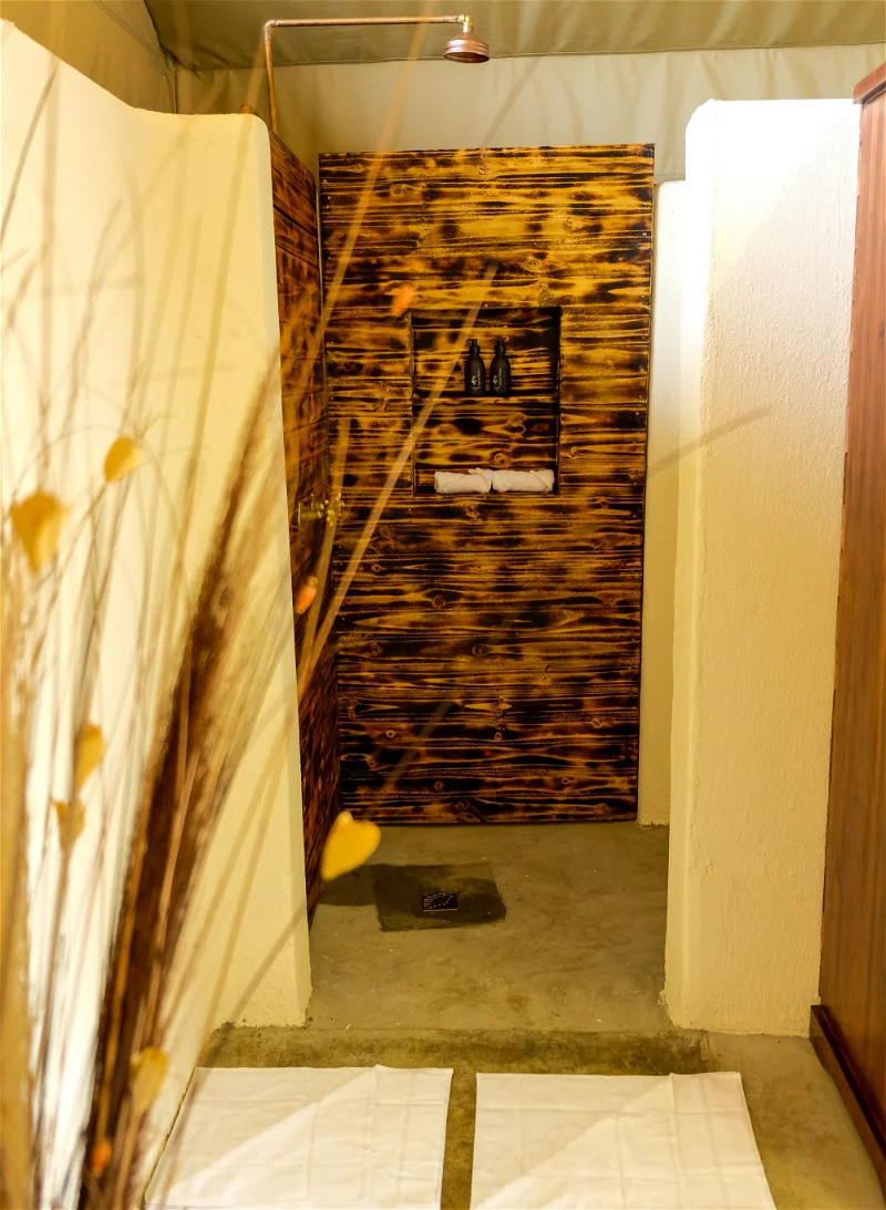 unique safaris lodge Mantobeni 4