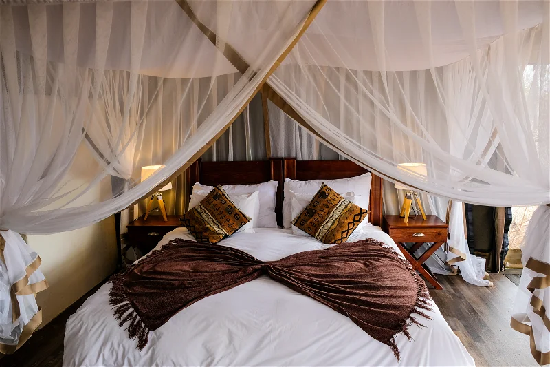 unique safaris lodge Mantobeni 6